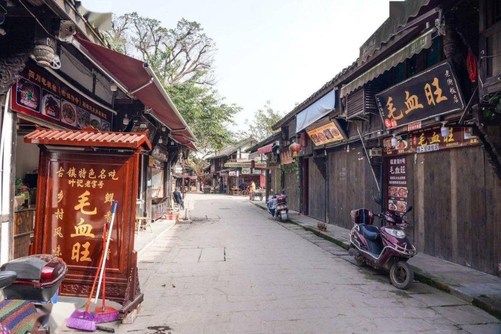 探索知识星球你好,我想知道大连民族2010届的金石滩校区新生什么时候开始报到呀?我想要具体的时间。谢谢!在线等答案,畅享精彩学习旅程